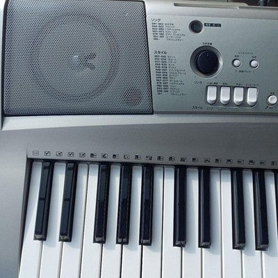 YAMAHA PSR-E313 61-KEY PORTABLE KEYBOARD W/ ADAPTER MUSIC STAND UNUSED TESTED