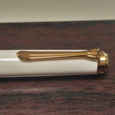 PELIKAN SOUVERAN M600 FOUNTAIN PEN WHITE VIOLET STRIPPED 14K FINE NIB W/BOX