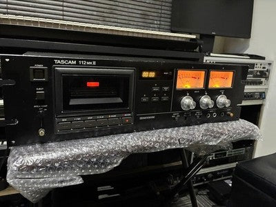 TASCAM 112 MKII PROFESSIONAL 3-HEAD CASSETTE DECK