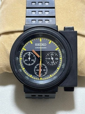 SEIKO SCED037 7T12-0BM0 QUARTZ CHRONOGRAPH BLACK DIAL WATCH BOX PAPERS LINKS