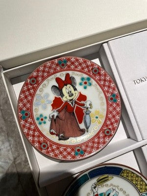 DISNEYLAND HOTEL KUTANI WARE PLATES SET OF 5 SUITE ROOM EXCLUSIVE JAPAN
