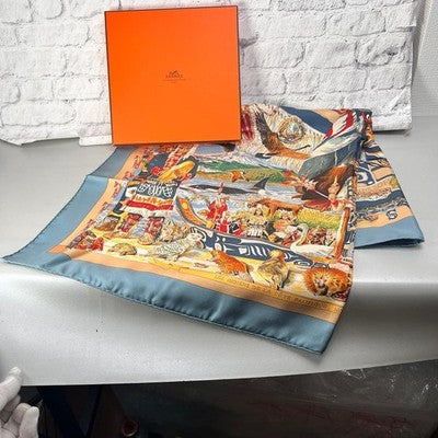 HERMES SCARF TSITSIKA BY KERMIT OLIVER 90 CM BROWN CARRE NATIVE KACHINA SILK