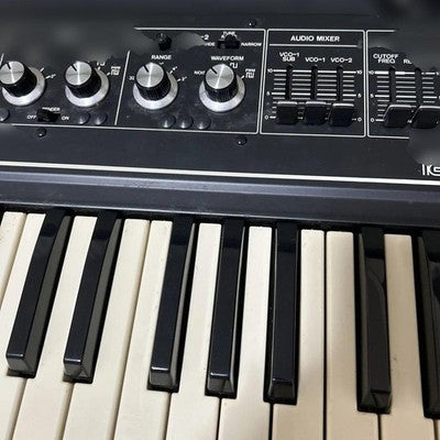 ROLAND SH-2 ANALOG SYNTHESIZER VINTAGE MONO SYNTH WITH HARD CASE TESTED