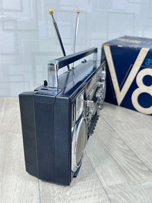 SANYO BOOMBOX MR-V8 SHOWA RETRO RADIO CASSETTE PLAYER WITH ORIGINAL BOX