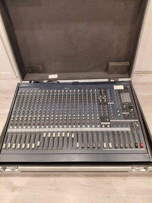YAMAHA MG24/14FX MIXING CONSOLE 24CH ANALOG AUDIO MIXER SR MIXER WITH CASE