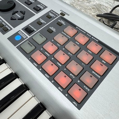 ROLAND FANTOM X7 76 KEY WORKSTATION SYNTHESIZER KEYBOARD TESTED WORKING