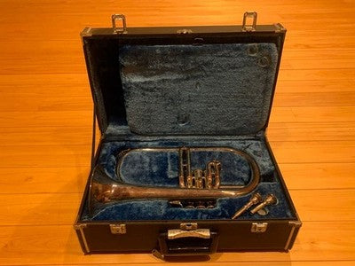 YAMAHA YFH-731 FLUGELHORN VINTAGE 1980 BRASS INSTRUMENT W HARD CASE MOUTHPIECES