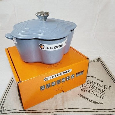 LE CREUSET COCOTTE FLEUR 20CM MINERAL BLUE FLOWER KNOB RARE NEW JP