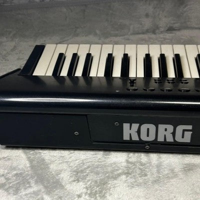 KORG M50 61 MUSIC WORKSTATION SYNTHESIZER KEYBOARD W/ AC PEDAL MANUAL FROM JAPAN
