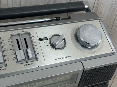 HITACHI TRK-8800 DISCO BOOMBOX RADIO CASSETTE PLAYER SERVICED SHOWA RETRO RARE