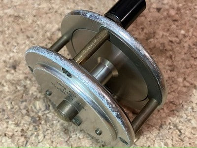TRUTTA AM-1 FLY REEL GREEN LOGO SILVER RARE EXCELLENT FROM JAPAN