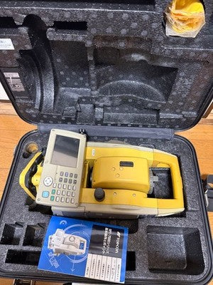 TOPCON GPT-7505 TOTAL STATION SURVEYING EQUIPMENT W CASE MANUAL FOR PARTS