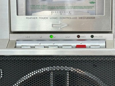 SONY CFS-F5 RADIO CASSETTE PLAYER XYZ SERIES RARE SHOWA RETRO VINTAGE TESTED