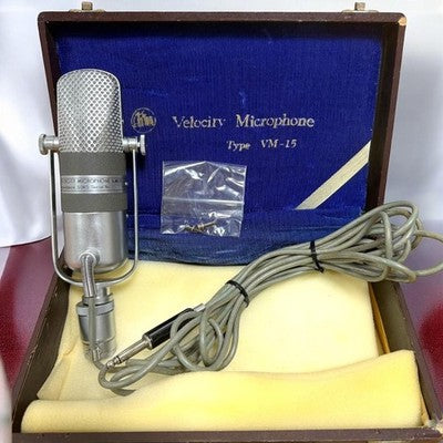 AIWA VM-15 VELOCITY RIBBON MICROPHONE WITH ORIGINAL CASE - 1957 VINTAGE