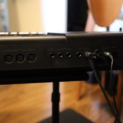 ROLAND JW-50 MUSIC WORKSTATION SYNTH KEYBOARD W ADAPTER CASE FROM JAPAN