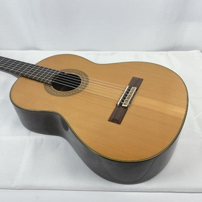 YAMAHA GC-30 GRAND CONCERT CLASSICAL GUITAR - W/ HARD CASE EXCELLENT++++