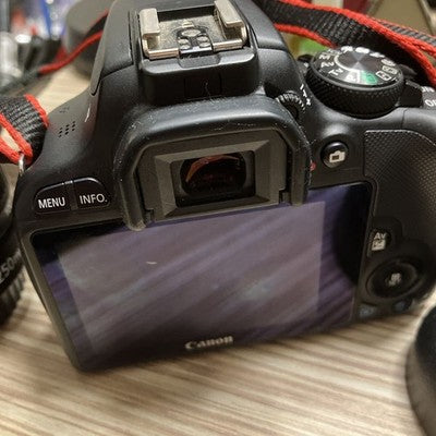 CANON EOS KISS X7 DIGITAL SLR CAMERA WITH TWO CANON EFS LENSES BLACK