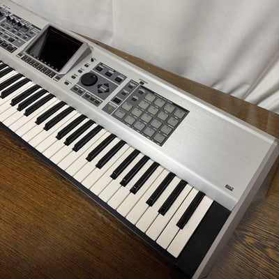 ROLAND FANTOM X7 76 KEY WORKSTATION SYNTHESIZER KEYBOARD TESTED WORKING