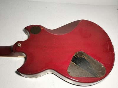 YAMAHA SG800S ELECTRIC GUITAR WITH CASE FOR PARTS OR NOT WORKING