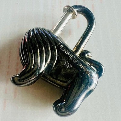 HERMES 1997 MARGIELA ERA LION CADENA CHARM PALLADIUM SILVER LIMITED EDITION