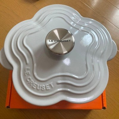 LE CREUSET COCOTTE FLEUR 20CM VAPOR FLOWER SHAPE DUTCH OVEN UNUSED RARE JP