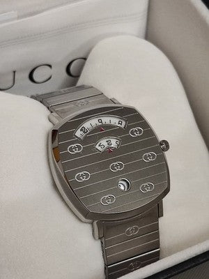 GUCCI GRIP WATCH 38MM YA157410 STAINLESS STEEL SILVER UNUSED W/ BOX & PAPERS