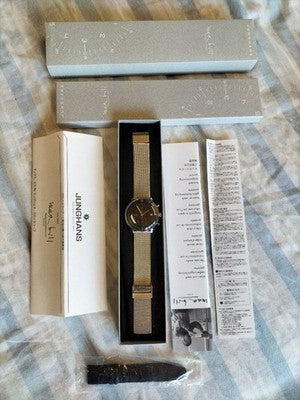JUNGHANS MAX BILL CHRONOSCOPE PLASTIC WINDSHIELD MEN'S WRISTWATCH ROUND FACE