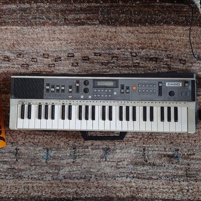 CASIO PORTASOUND CASIOTONE MT-70 VINTAGE KEYBOARD 1970S W HARD CASE ADAPTER