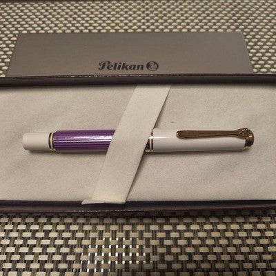 PELIKAN SOUVERAN M600 FOUNTAIN PEN WHITE VIOLET STRIPPED 14K FINE NIB W/BOX