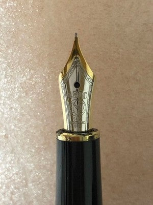 MONTBLANC MEISTERSTUCK BLACK GOLD FOUNTAIN PEN NIB 14K RESIN MADE IN GERMANY