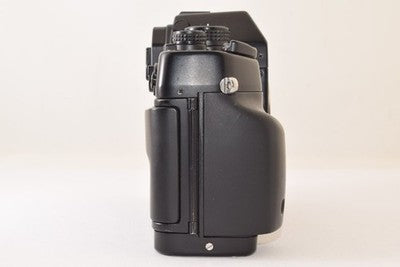 CONTAX RX BODY FILM SLR CAMERA THE FASTEST SHUTTER SPEED IS 1/4000 AS IS