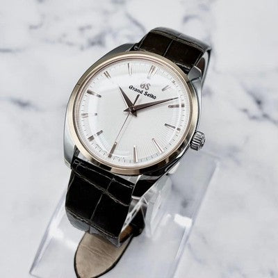 GRAND SEIKO SBGX344 MEN'S WRISTWATCH 18K GOLD BEZEL QUARTZ ROUND FACE
