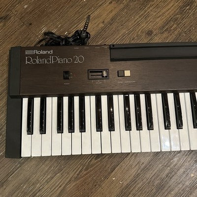 ROLAND RP-20 ROLANDPIANO 20 ELECTRONIC PIANO 61-KEY AC100V 50/60HZ 13W
