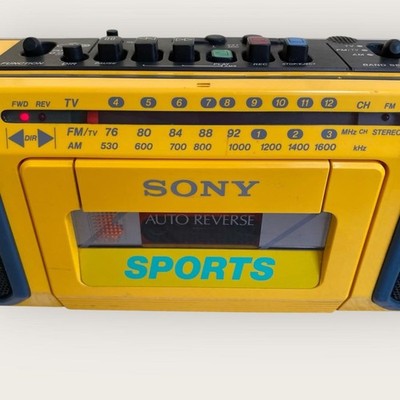 SONY CFS-V75 SPORTS STEREO CASSETTE CORDER AUTO REVERSE FM AM YELLOW AC100V DC9V