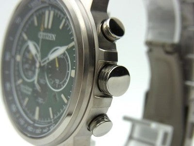 CITIZEN ECO-DRIVE CHRONOGRAPH TITANIUM MEN’S WATCH CA4570-88X GREEN DIAL UNUSE