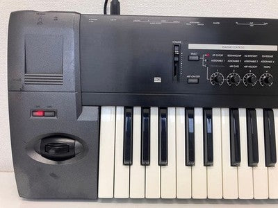 KORG TR76 76KEY WORKSTATION SYNTHESIZER FULLY WORKING USED JAPAN KEYBOARD