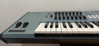YAMAHA MOTIF XS7 76-KEY SYNTHESIZER TESTED W/ ORIGINAL HARD CASE MANUAL JAPAN