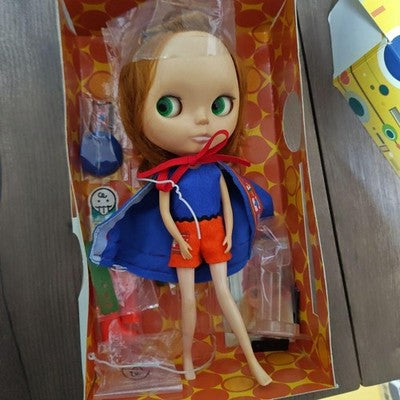 BLYTHE BL-5 COZY CAPE INSPIRED NEO BLYTHE DOLL FIGURE W/BOX JAPAN