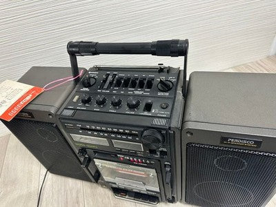 HITACHI TRK-9050 PERDISCO BOOMBOX SEPARABLE STEREO CASSETTE AS IS