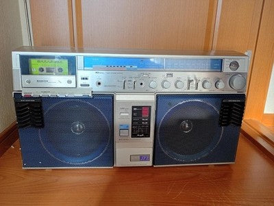 AIWA CS-J77MKII VINTAGE 1980 BOOMBOX WITH ORIGINAL BOX DOLBY NR METAL TAPE DSL