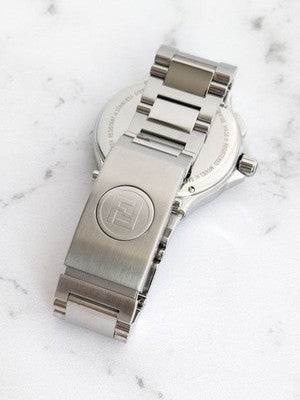 FENDI HIGH SPEED 4700G QUARTZ WHITE DIAL DATE STAINLESS STEEL MENS WATCH W/ BOX