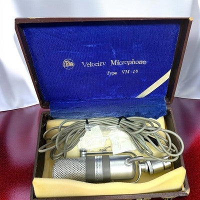 AIWA VM-15 VELOCITY RIBBON MICROPHONE WITH ORIGINAL CASE - 1957 VINTAGE
