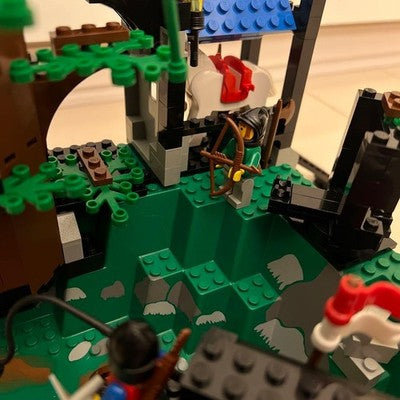 LEGO 6079 ELKWOOD FORTRESS OLD FORESTMAN SET - INCOMPLETE, NO BOX/INSTRUCTIONS