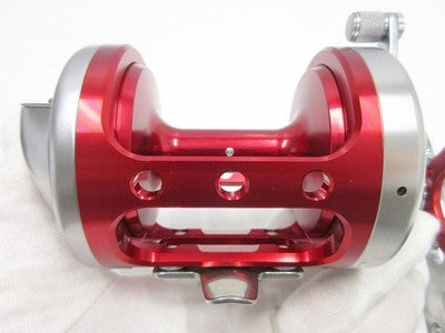 DAIWA TOURNAMENT ISHIDAI Z50 BAITCASTING REEL LURE FROM JAPAN RED SILVER MINT