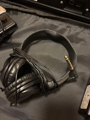 ROLAND JUNO-DS61 61 KEY SYNTHESIZER  PEDALS AC ADAPTER CABLES HEADPHONES FULLY