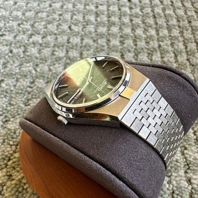 SEIKO KING QUARTZ 5856-8090 TEXTURED BROWN DIAL DAY DATE MENS WATCH VINTAGE