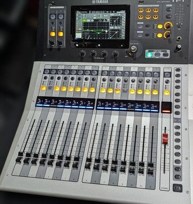 YAMAHA TF1 DIGITAL MIXER V4.56 EXCELLENT CONDITION W/ ORIGINAL BOX JAPAN