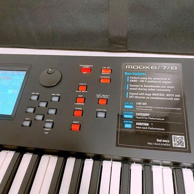 YAMAHA MODX7 76-KEY SYNTHESIZER MUSIC WORKSTATION KEYBOARD W/SOFT CASE TESTED