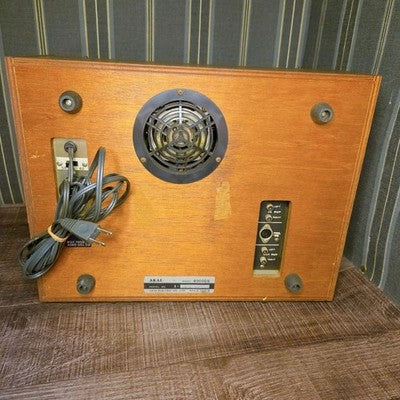 AKAI 4000DS REEL-TO-REEL TAPE RECORDER 3-HEAD SYSTEM AC100-240V 50/60HZ 35W