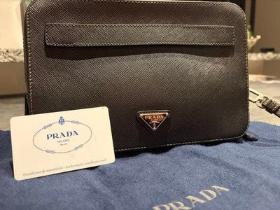PRADA 2VF052 BLACK SAFFIANO LEATHER CLUTCH BAG - COMPACT, ZIPPER CLOSURE, CARD